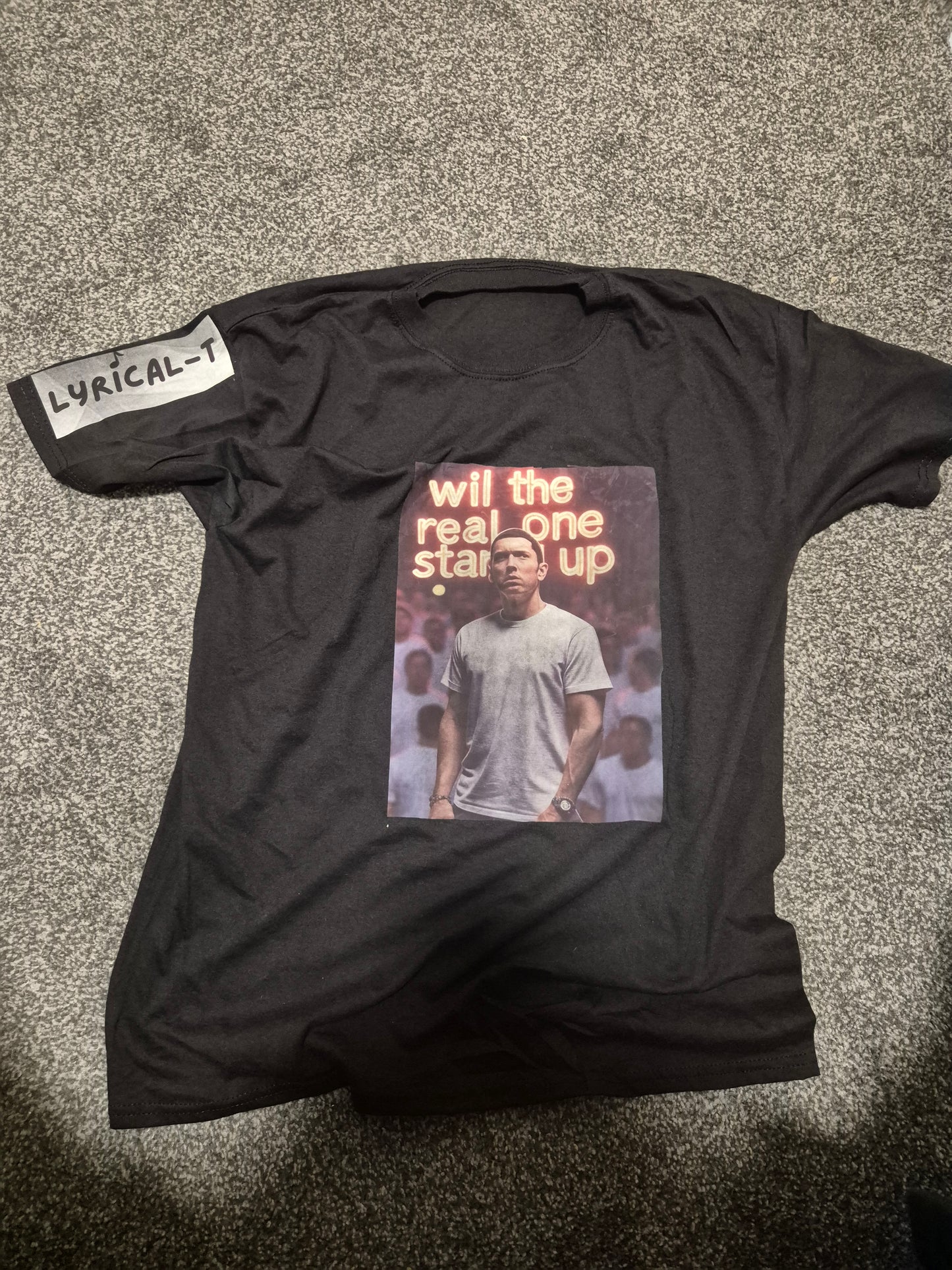SIZE MEDIUM